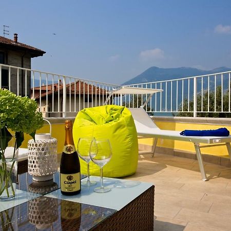 Casa Vacanze Marconi 22 Marone Eksteriør billede