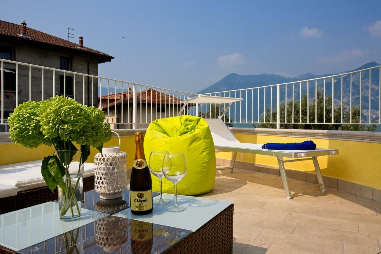 Casa Vacanze Marconi 22 Marone Eksteriør billede