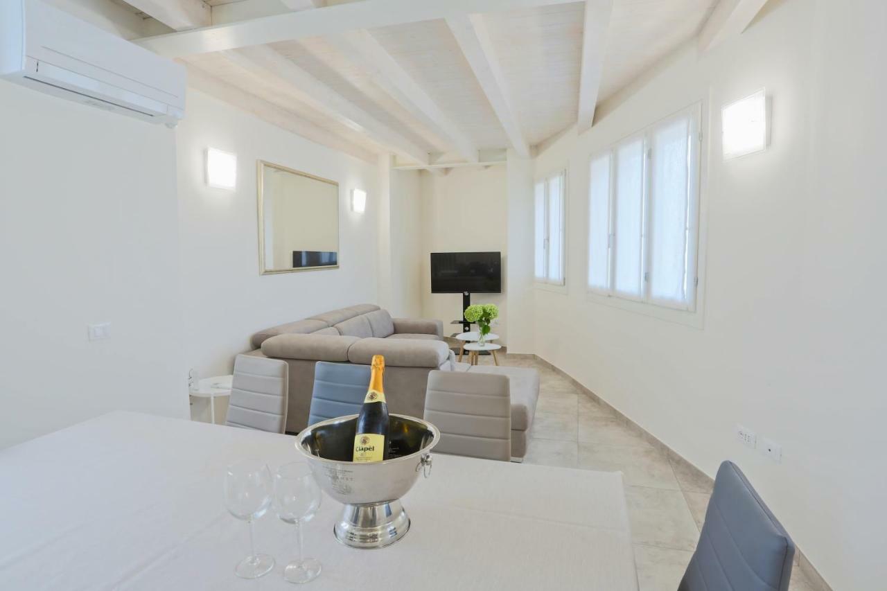 Casa Vacanze Marconi 22 Marone Eksteriør billede