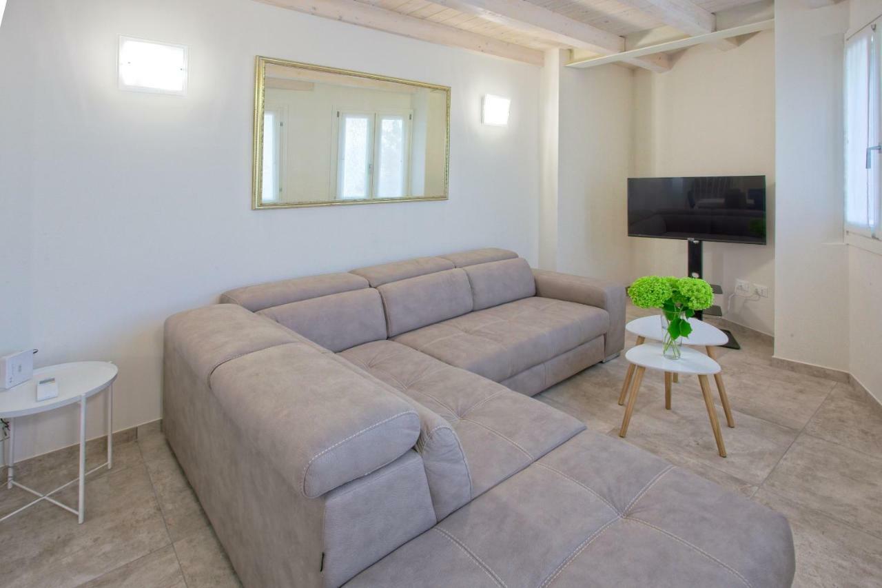 Casa Vacanze Marconi 22 Marone Eksteriør billede