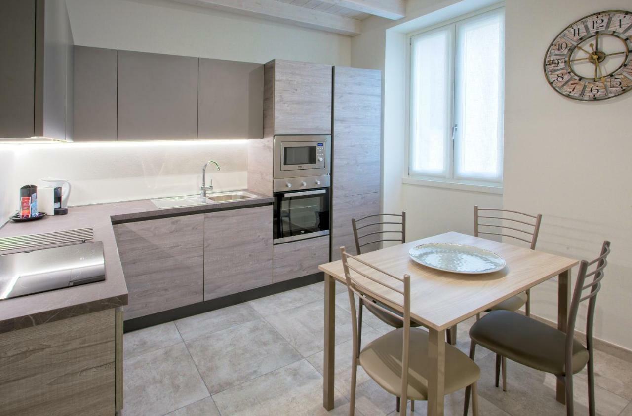 Casa Vacanze Marconi 22 Marone Eksteriør billede